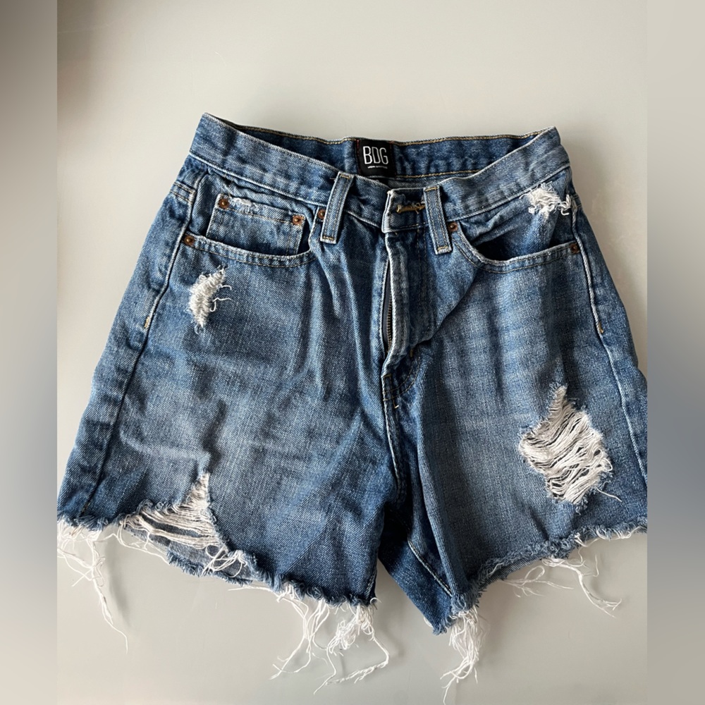 BDG denim shorts size 26